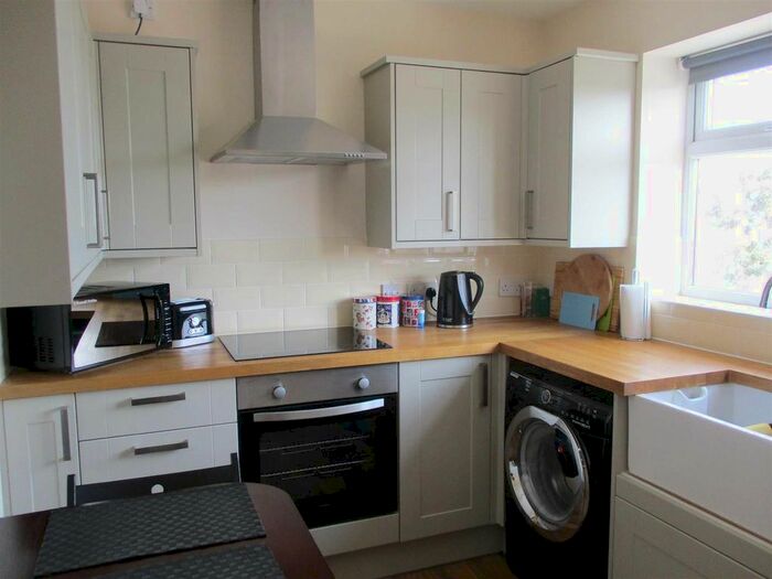 2 Bedroom Flat To Rent In Victoria Road, Swindon, SN1