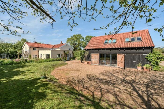4 Bedroom Detached House For Sale In Glemham Road, Sweffling, Saxmundham, Suffolk, IP17