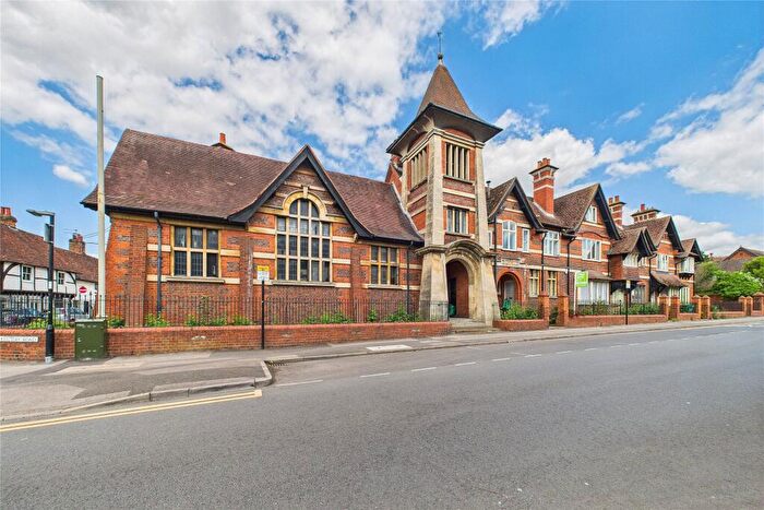 2 Bedroom Apartment To Rent In Rectory Road, Wokingham, Berkshire, RG40