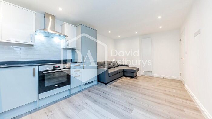 2 Bedroom Apartment To Rent In Stapleton Hall Road, Stroud Green, London, N4