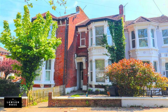 1 Bedroom Flat To Rent In Waverley Road, Southsea, PO5