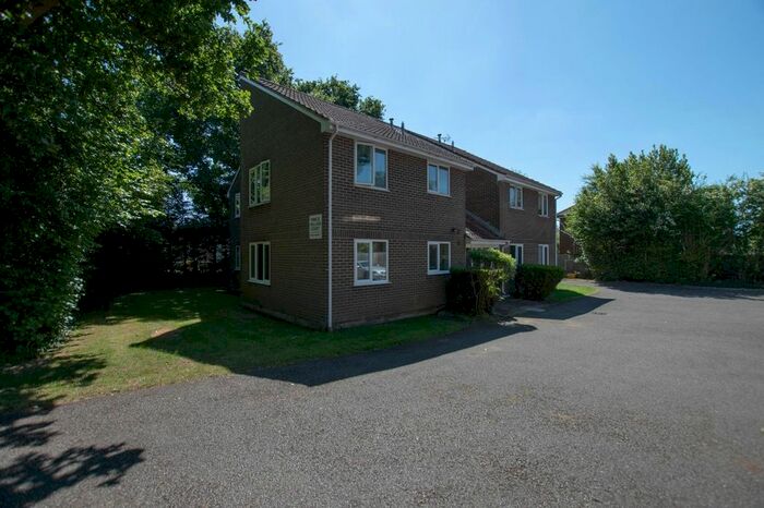 1 Bedroom Flat To Rent In Itchen Avenue, Bishopstoke, Eastleigh, SO50