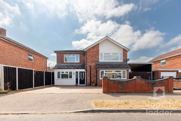 5 Bedroom Detached House For Sale In Holman Close, Aylsham, Norfolk, NR11