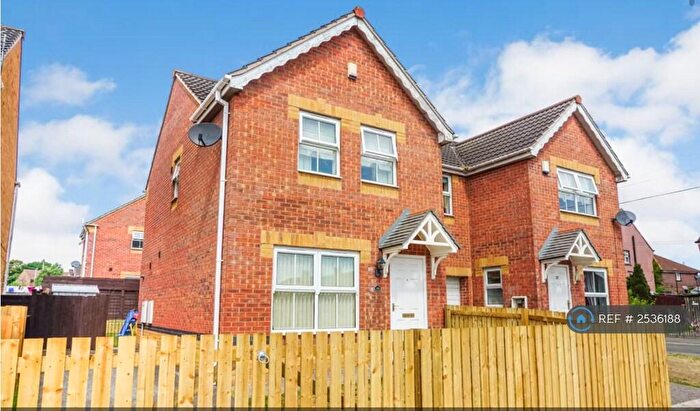 3 Bedroom Semi-Detached House To Rent In Brafferton Arbor, Bradford, BD6