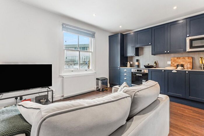 1 Bedroom Flat To Rent In Chiswick High Road, Turnham Green, W4