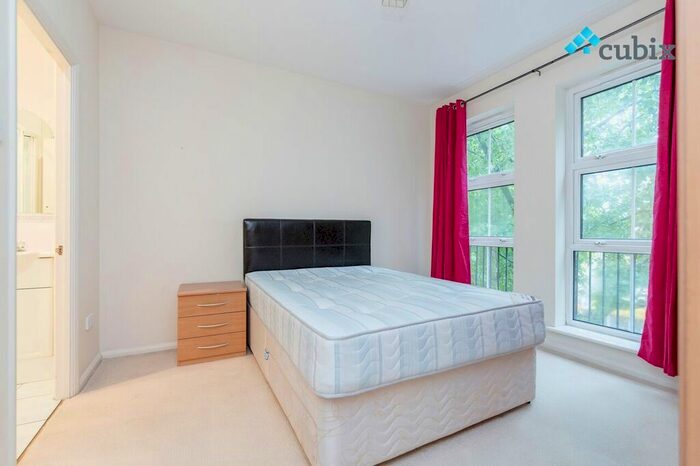 2 Bedroom Flat To Rent In Grange Road, London, SE1