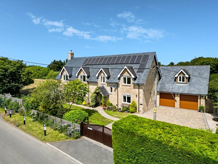 5 Bedroom Detached House For Sale In Greenhill, Royal Wootton Bassett, Swindon, SN4