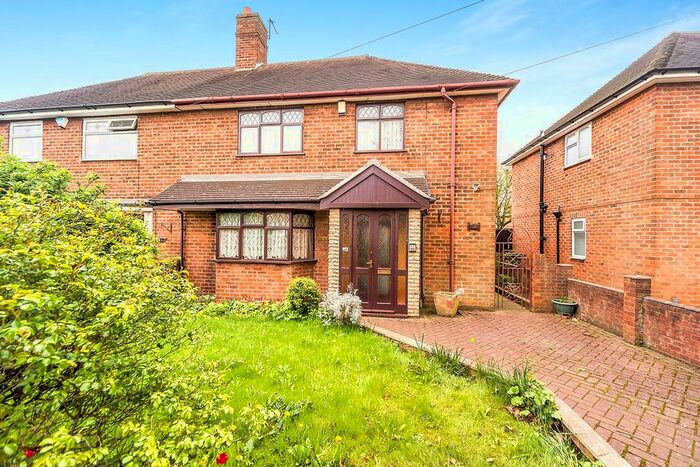 3 Bedroom Semi-Detached House To Rent In Brooklyn Grove, Bilston, West Midlands, WV14