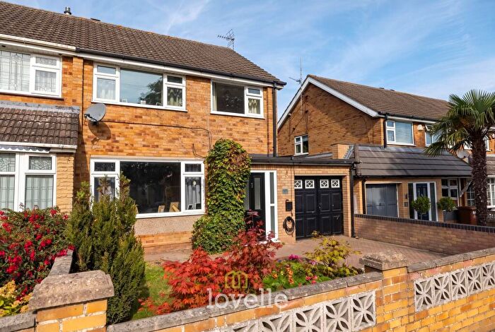 3 Bedroom Semi Detached House For Sale In Cherry Tree Crescent, Grimsby, DN34