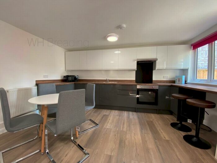 4 Bedroom House To Rent In Alma Street, Canterbury, CT1