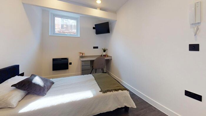1 Bedroom Apartment To Rent In Flat, - Room C, Albert Street, Hounds Gate -, NG1