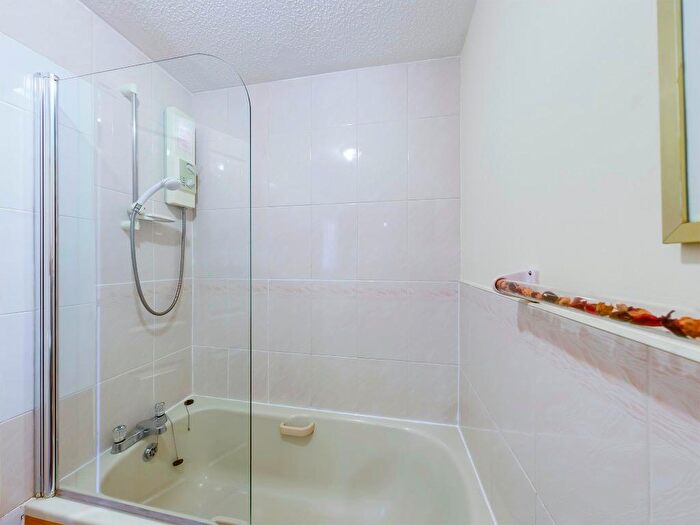1 Bedroom Flat To Rent In Parkside Terrace, Edinburgh, EH16