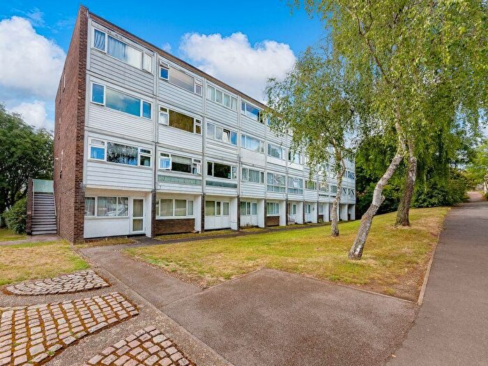 1 Bedroom Flat To Rent In Crib Street, Ware, SG12