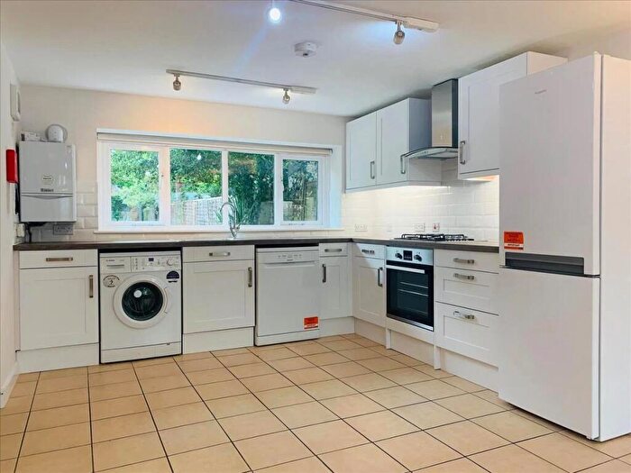 4 Bedroom House To Rent In Stradella Road, Herne Hill, London, SE24