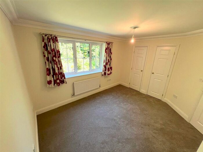 2 Bedroom Apartment To Rent In Chirk Place, Romsey, Hampshire, SO51