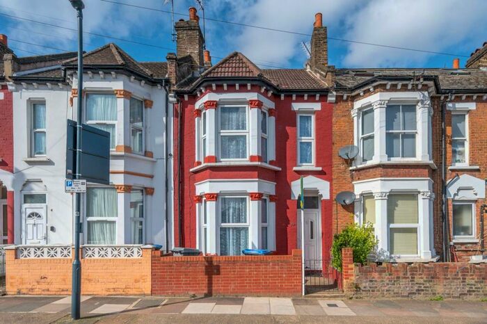 3 Bedroom Terraced House To Rent In Brownlow Road, Harlesden, London, NW10