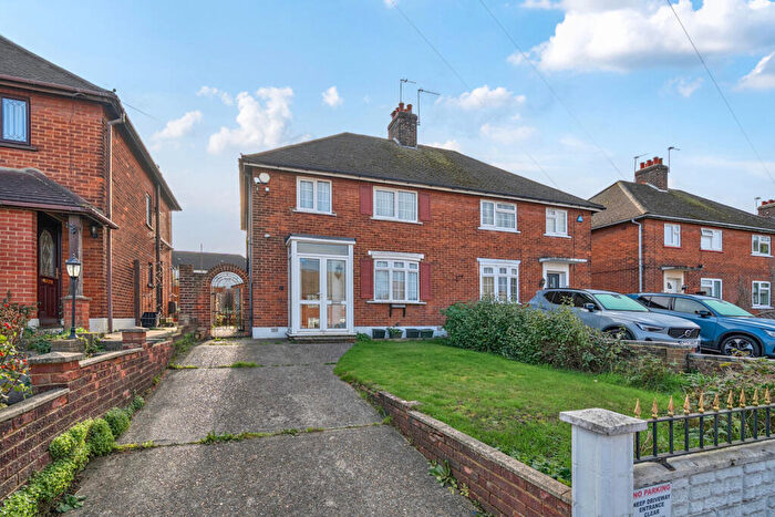 3 Bedroom Semi-Detached House For Sale In Rowan Crescent, Dartford, Kent, DA1