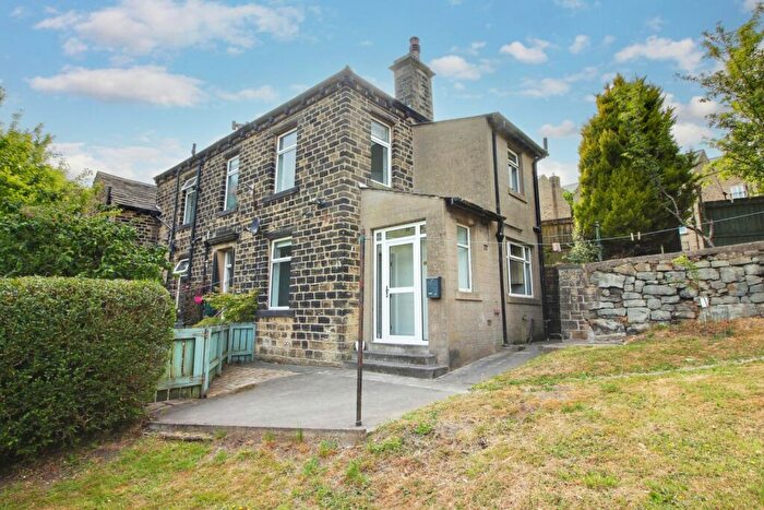 1 Bedroom Cottage For Sale In Stones Bank, Ripponden, HX6
