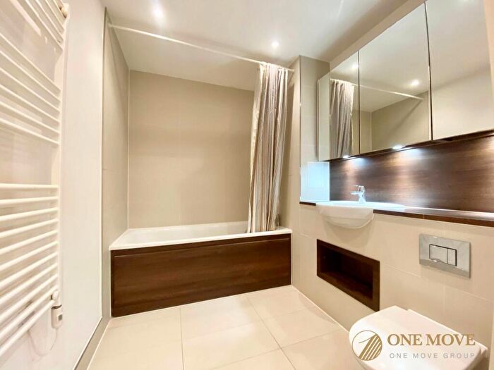 2 Bedroom Apartment To Rent In Pell Street, Norlem Court Pell Street, SE8