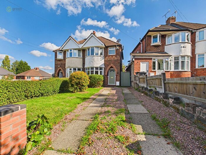 3 Bedroom Semi Detached House To Rent In Perry Wood Road, Birmingham, B42