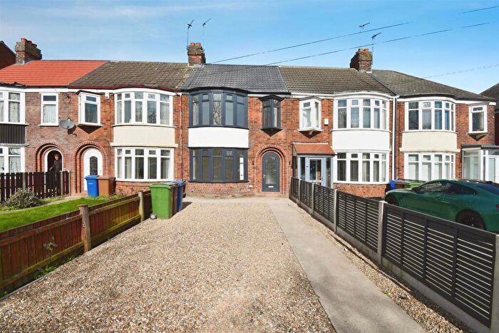 3 Bedroom Terraced House For Sale In Kingston Road, Willerby, Hull, HU10