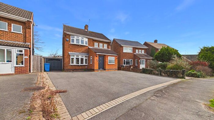 3 Bedroom Detached House For Sale In Cadgwith Drive, Derby, Derbyshire, DE22