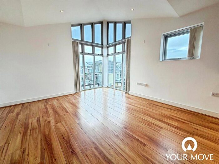 2 Bedroom Flat To Rent In Henrietta Chase, St. Marys Island, Chatham, Kent, ME4