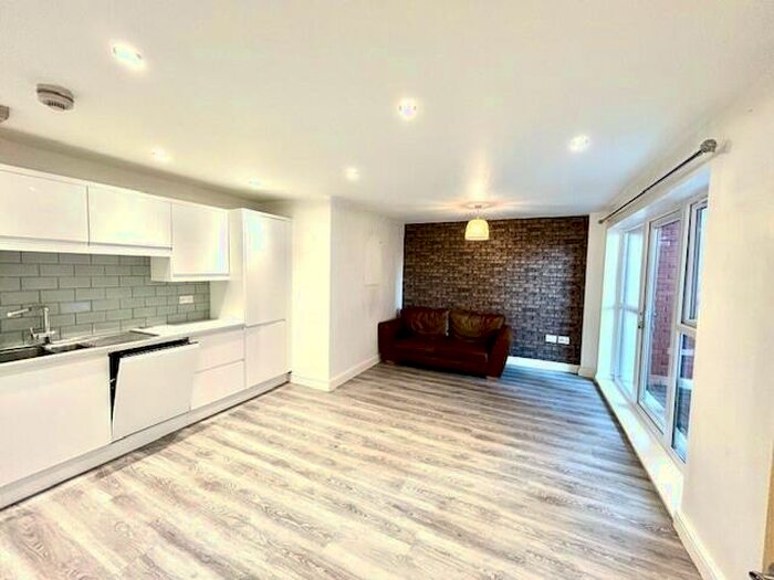 2 Bedroom Apartment To Rent In Wharf View, Chester, CH1