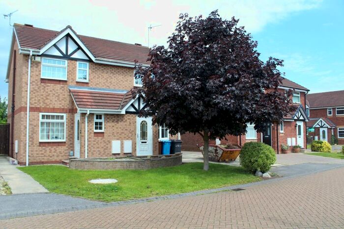 2 Bedroom Semi-Detached House To Rent In Whitethorn Way, Hull, HU8