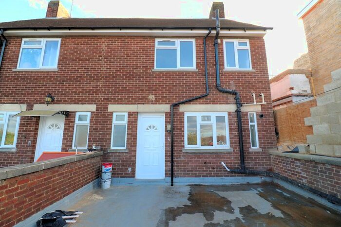 3 Bedroom Maisonette To Rent In Chastilian Road, Dartford, DA1