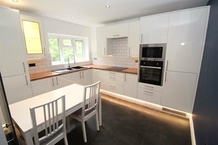 2 Bedroom Flat To Rent In Garth Close, Morganstown, CF15