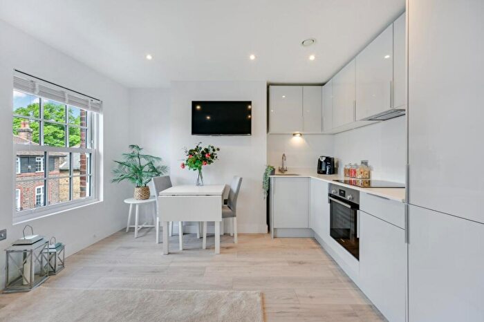 1 Bedroom Apartment For Sale In High Street, Beckenham, BR3