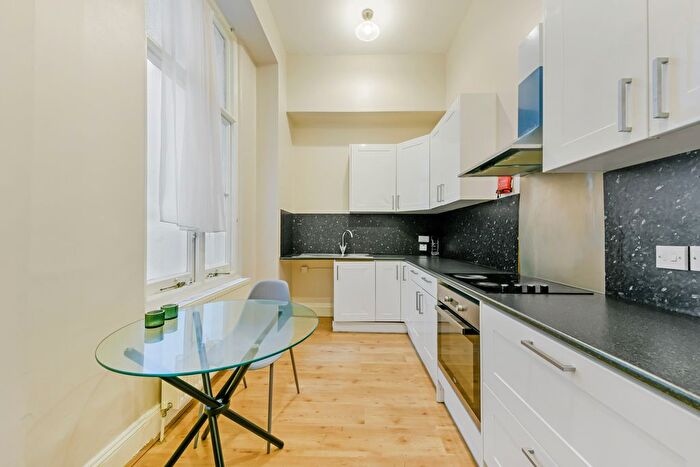 Studio To Rent In Queen's Gate, London, SW7