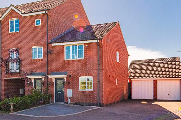 2 Bedroom End Of Terrace House For Sale In Burdock Way, Desborough, Kettering, NN14