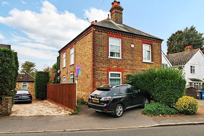 1 Bedroom Flat To Rent In Slough Road, Datchet, SL3