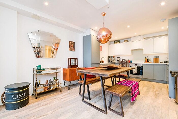 2 Bedroom Flat For Sale In Kempton Mews, East Ham, London, E6