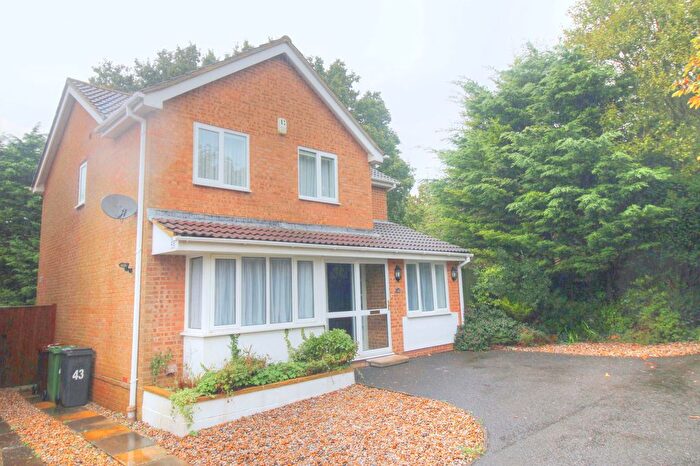 4 Bedroom Detached House For Sale In Grasmere Close, Eastbourne, BN23