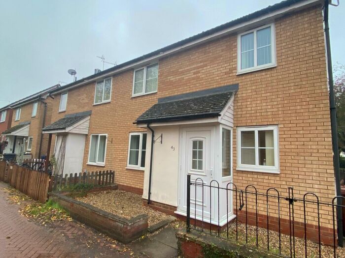 2 Bedroom End Of Terrace House To Rent In Denham Close, Bury St Edmunds, IP33