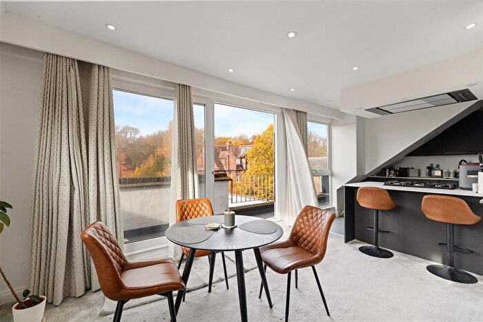 2 Bedroom Flat To Rent In Belsize Crescent, Belsize Park, NW3