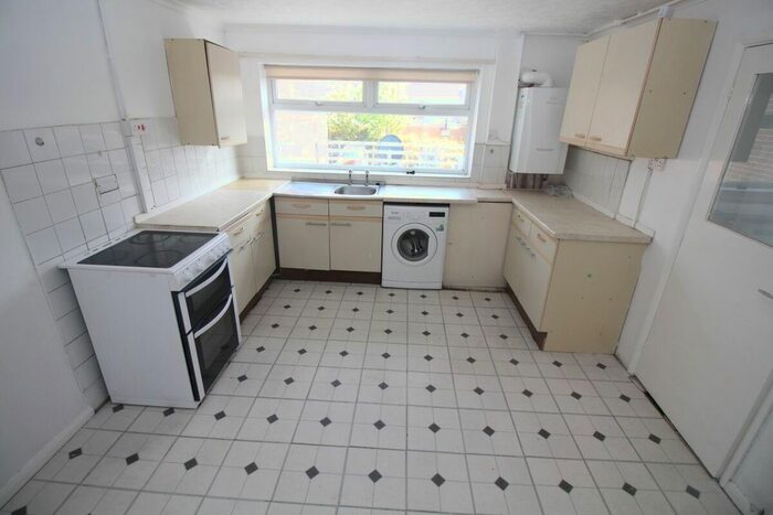 2 Bedroom Flat To Rent In Green Lane, Vicars Cross, Chester, CH3