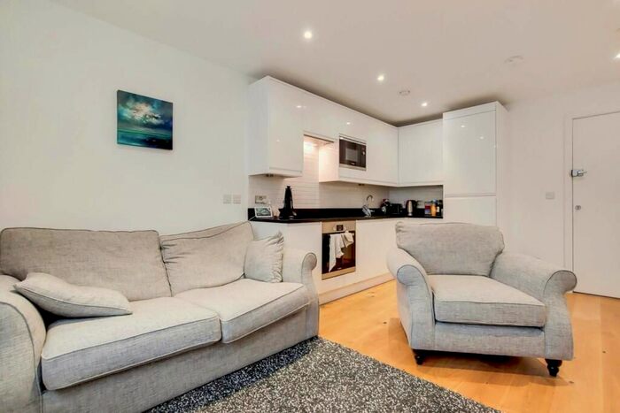 1 Bedroom Flat For Sale In Walls Avenue, Chester, CH1