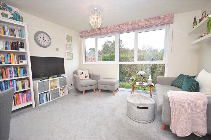 2 Bedroom Apartment For Sale In Lawns Hall Close, Adel, Leeds, LS16