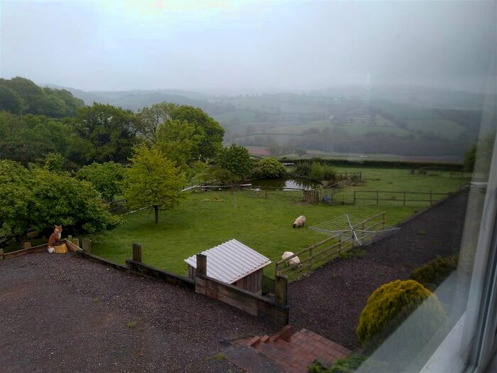 1 Bedroom Flat To Rent In Cadeleigh, Tiverton, EX16