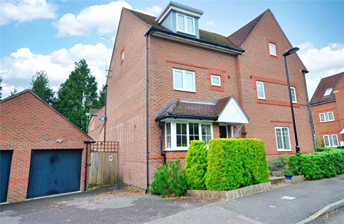 4 Bedroom Semi-Detached House For Sale In Greenhurst Drive, East Grinstead, West Sussex, RH19