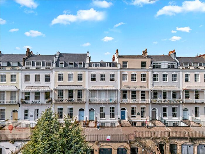 2 Bedroom Apartment To Rent In Royal York Crescent, Bristol, Somerset, BS8
