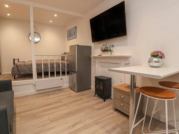 1 Bedroom Flat To Rent In Mill Hey, Haworth, Keighley, West Yorkshire, BD22