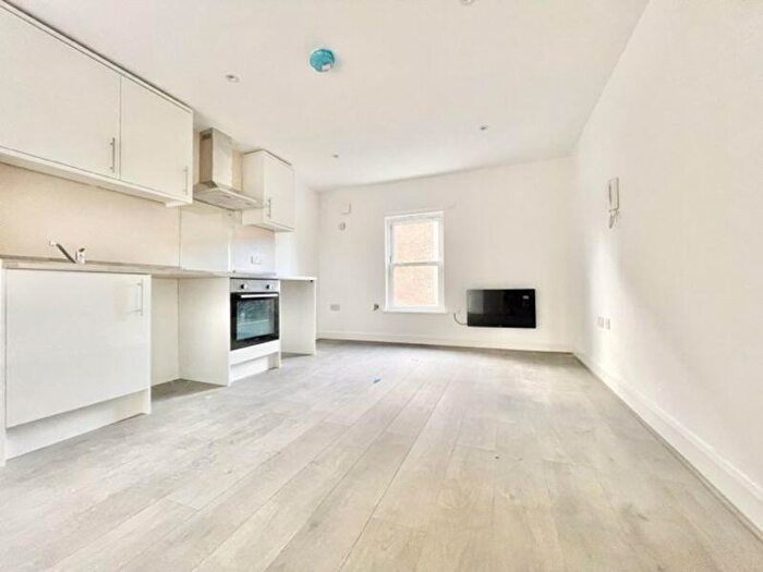 Studio To Rent In New Cross Road, SE14