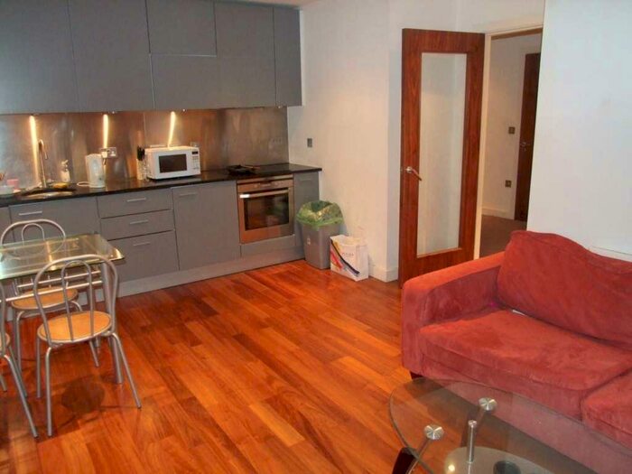 2 Bedroom Apartment To Rent In Admiral House, Newport Road, Roath, Cardiff, CF24