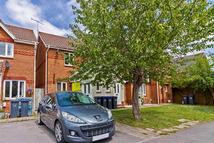 2 Bedroom End Of Terrace House To Rent In Squadron Drive, Worthing, BN13
