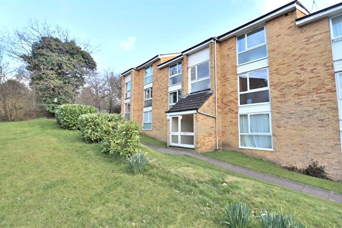 1 Bedroom Flat To Rent In Lansdowne House Enfield, EN2